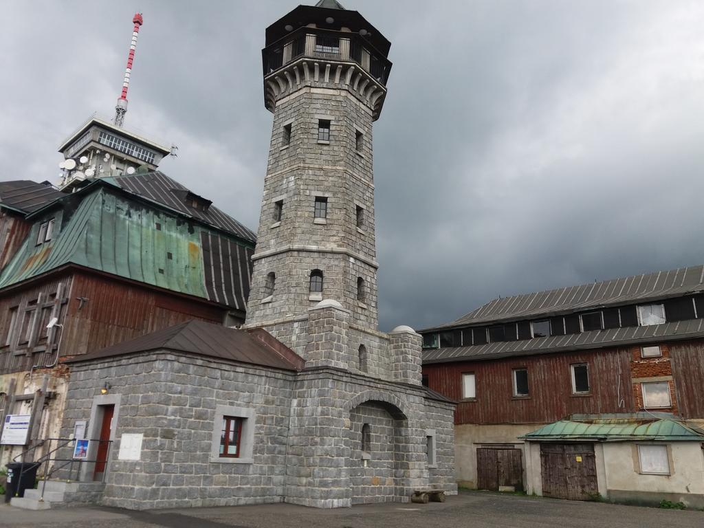 Apartmán u Klínovce Kovářská Esterno foto